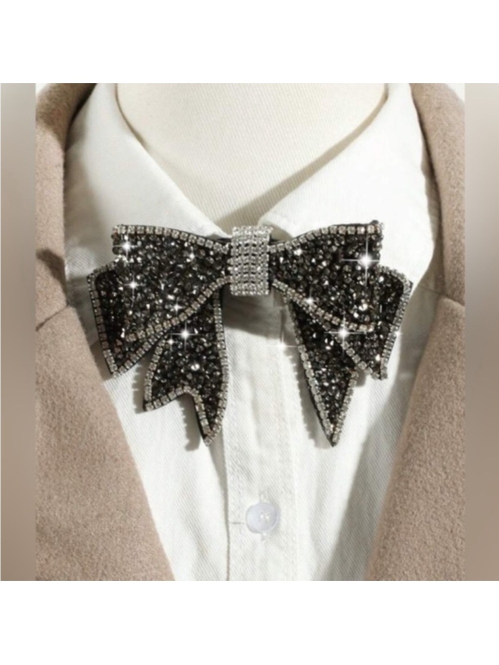 ✨NEW Regal Elegant Rhinestone Bow Tie new